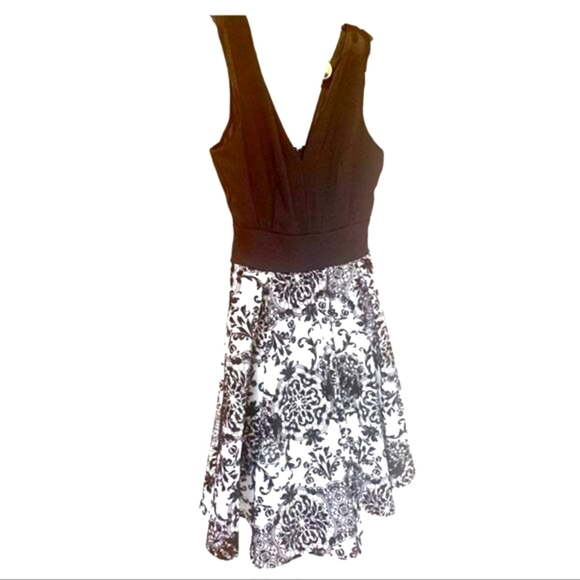 Haute Monde black & white floral Print Mini Dress - Picture 8 of 9